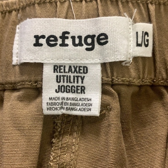 Refuge New With Tags *flaw*Tan Relaxed Utility Joggers Pants With Chain Large - Picture 8 of 13